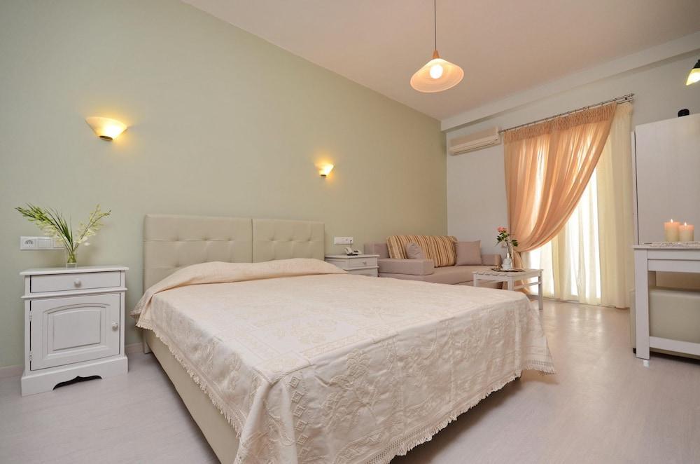 Aparthotel Blue Sky Naxos City Esterno foto
