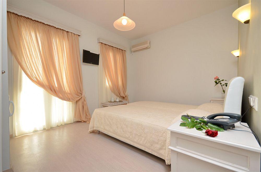 Aparthotel Blue Sky Naxos City Esterno foto