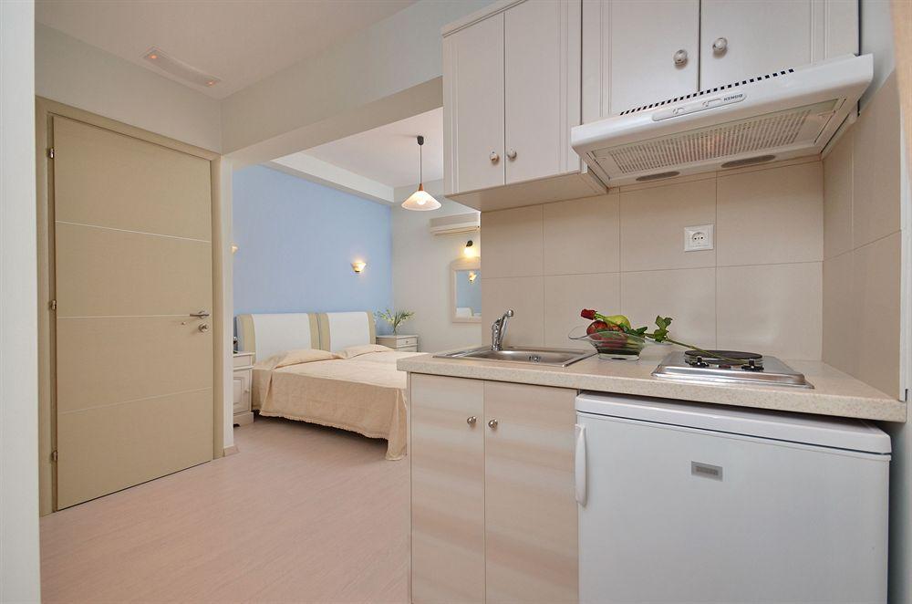 Aparthotel Blue Sky Naxos City Esterno foto